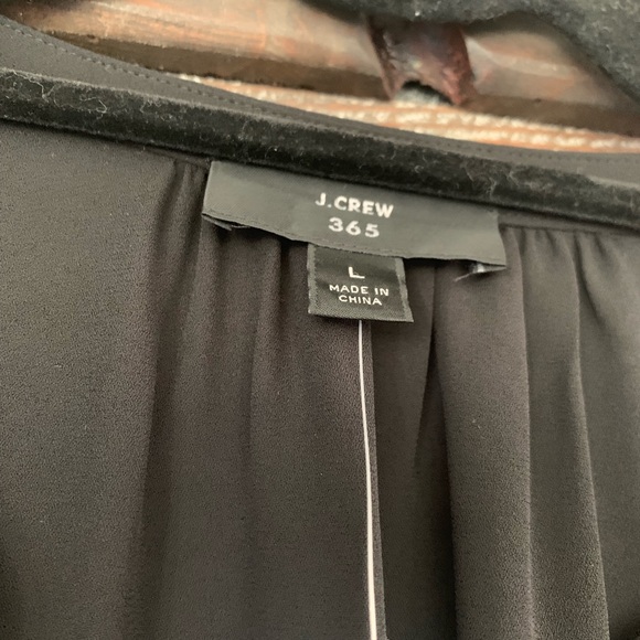 NWT J.Crew v-neck shell - Picture 3 of 5